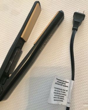Btand New! REVLON 1" Hair straightener, Fast Shipping